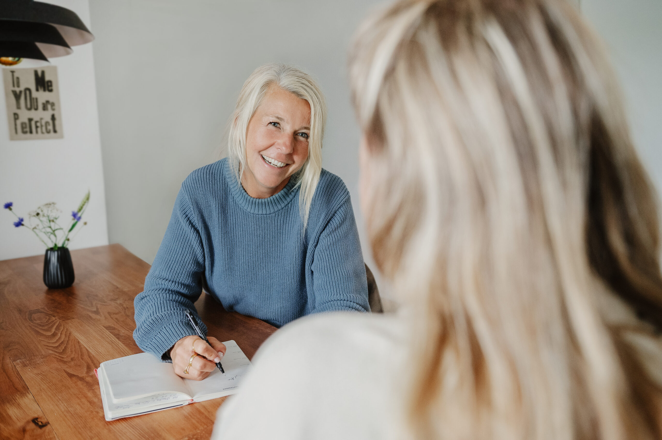 Coachingsituation am Schreibtisch